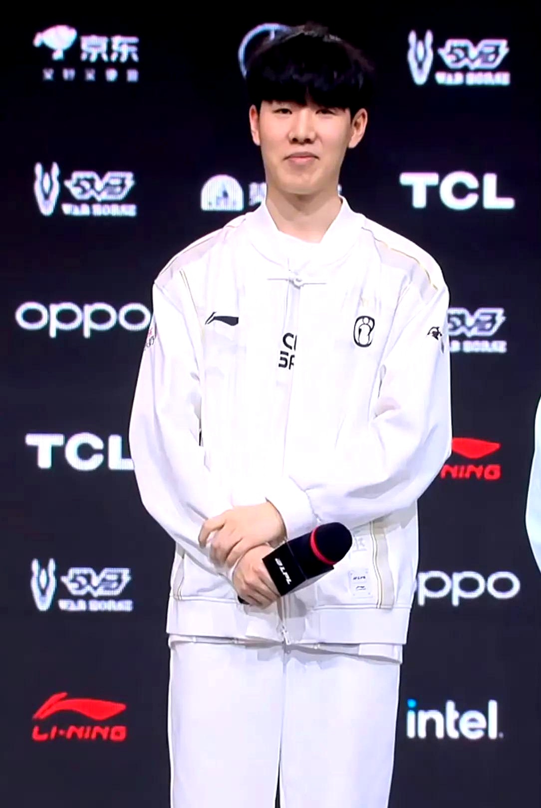 边路推进与 边路推进与