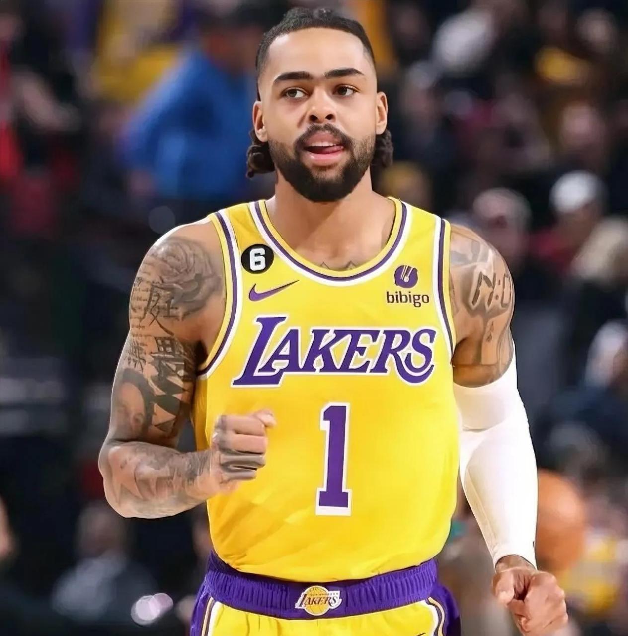 边路牵制 边路牵制